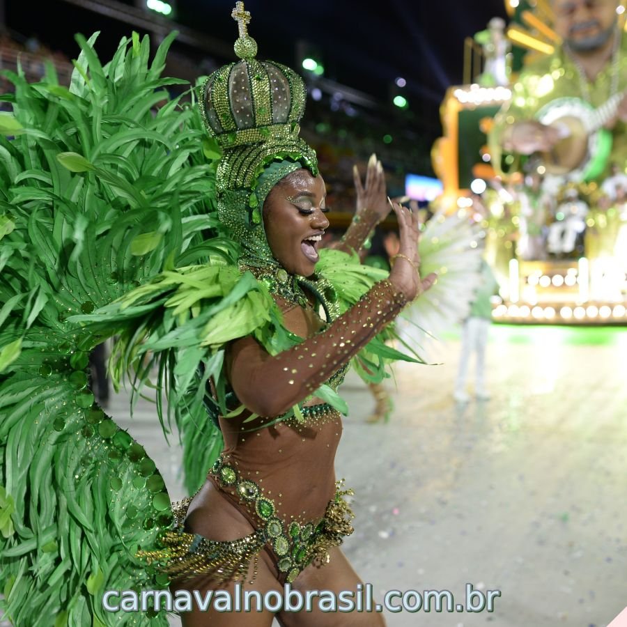 Rio De Janeiro Carnaval Desfile Imp Rio Serrano Na Marqu S De