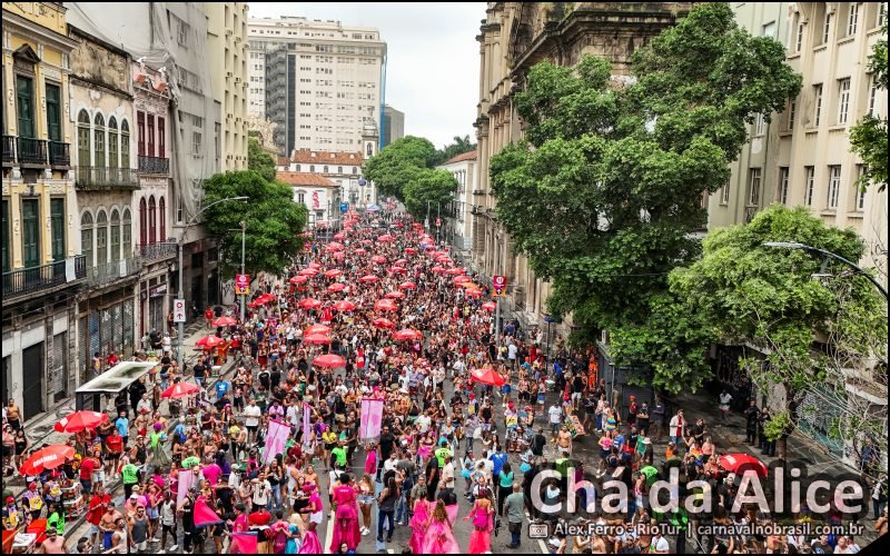 Fotos Bloco Chá da Alice no Carnaval de Rua 2026 do Rio de Janeiro - carnavalnobrasil.com.br