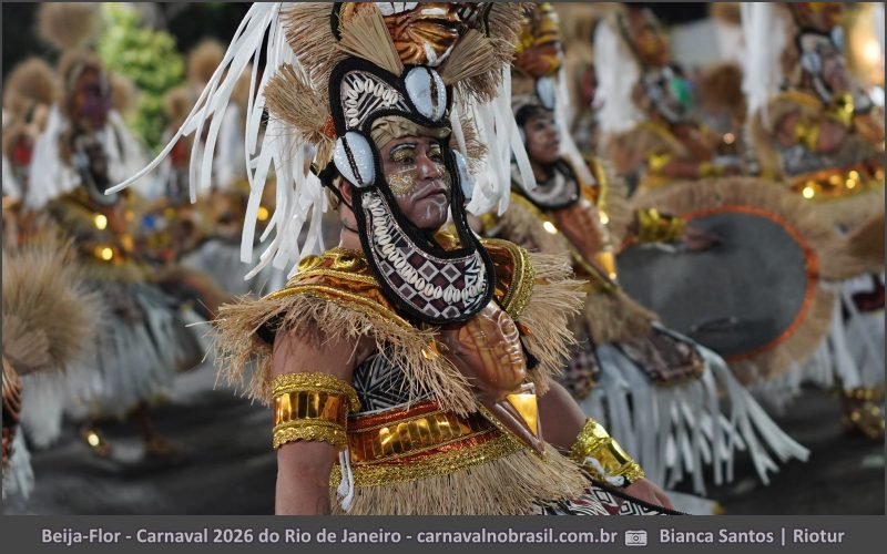 Desfile Beija-Flor de Nilópolis no Carnaval 2026 do Rio de Janeiro - carnavalnobrasil.com.br