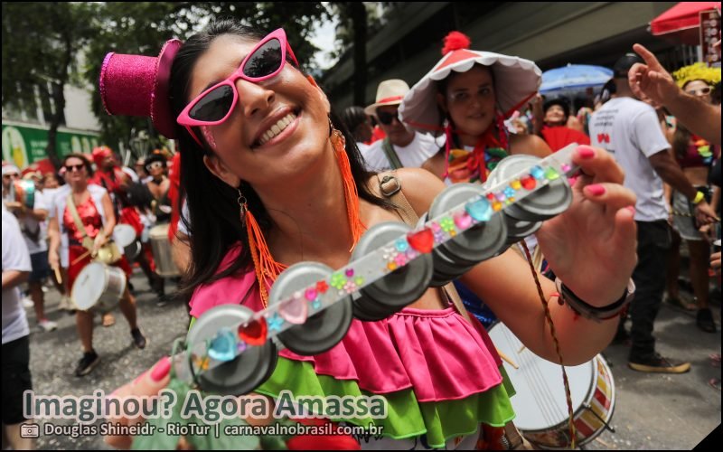Foto desfile do Bloco Imaginou? Agora Amassa no Carnaval de Rua 2026 do Rio de Janeiro - carnavalnobrasil.com.br