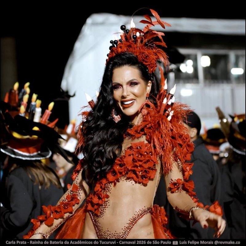 Carla Prata, Rainha de Bateria da Acadêmicos do Tucuruvi, no Carnaval 2026 de São Paulo - carnavalnobrasil.com.br