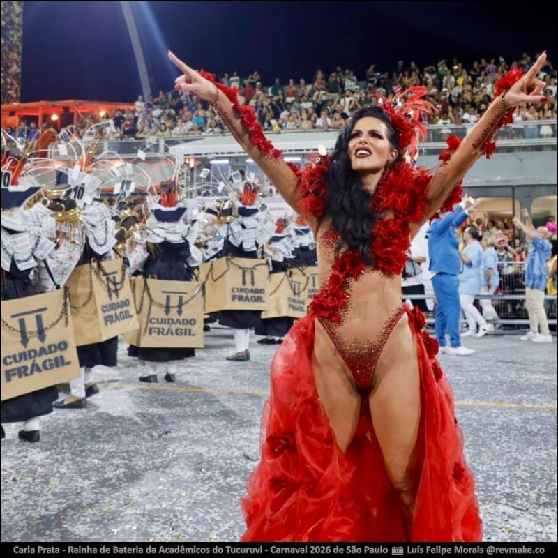 Carla Prata, Rainha de Bateria da Acadêmicos do Tucuruvi, no Carnaval 2026 de São Paulo - carnavalnobrasil.com.br