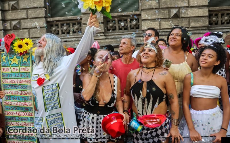 Foto Cordão da Bola Preta no Carnaval de Rua 2026 do Rio de Janeiro - carnavalnobrasil.com.br