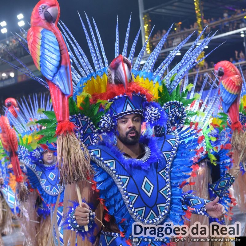Desfile da Dragões da Real no Carnaval 2026 de São Paulo - carnavalnobrasil.com.br