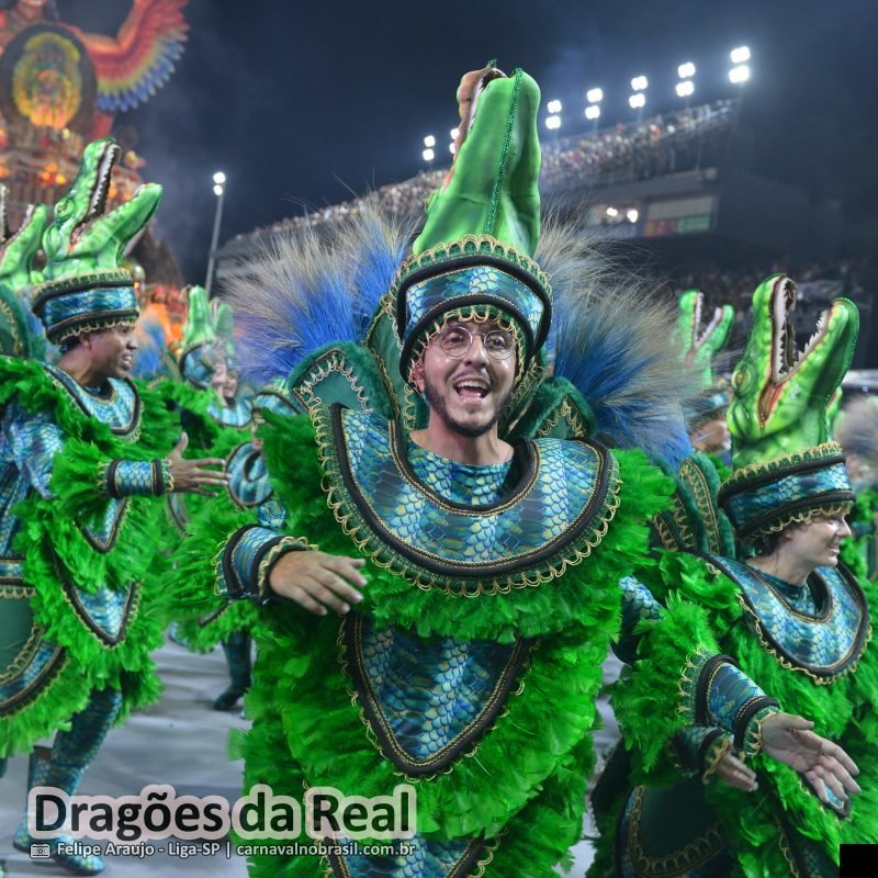 Desfile da Dragões da Real no Carnaval 2026 de São Paulo - carnavalnobrasil.com.br