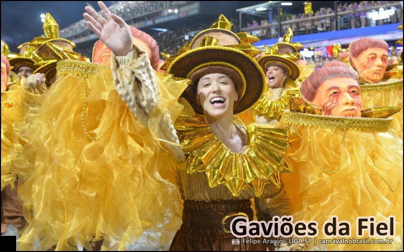 Desfile Gaviões da Fiel no Carnaval 2026 de São Paulo - carnavalnobrasil.com.br