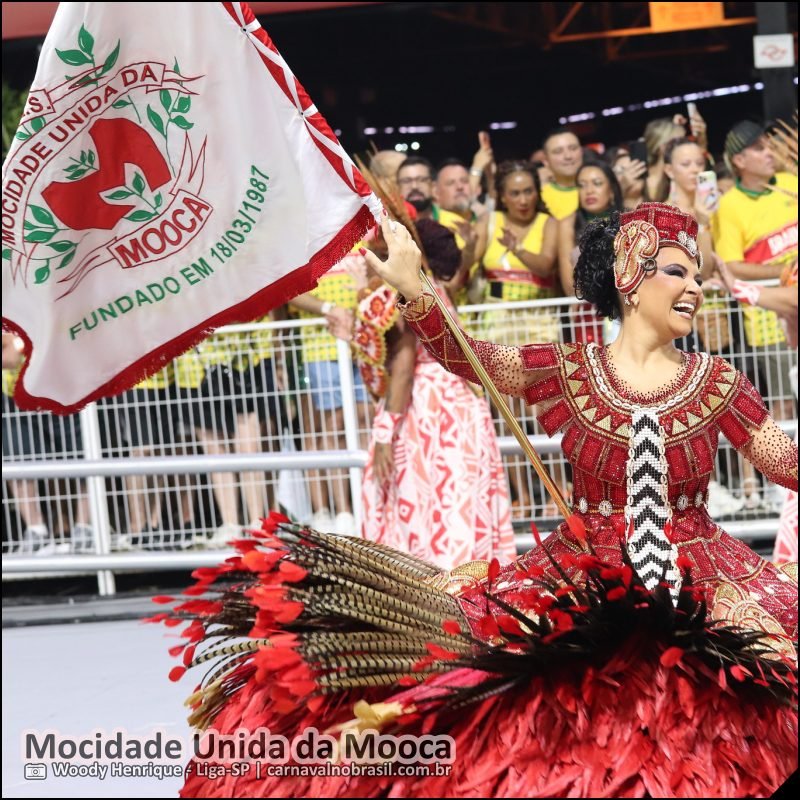 Desfile da Mocidade Unida da Mooca no Carnaval 2026 de São Paulo - carnavalnobrasil.com.br