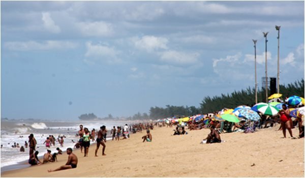 carnavalnobrasil.com.br - Campos dos Goytacazes na praia do Farol de São Thomé