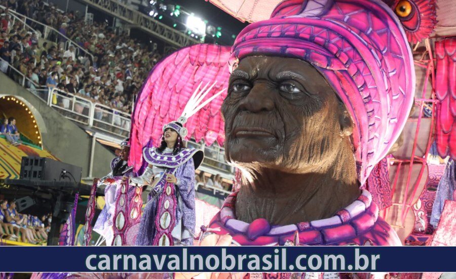 Desfile Acadêmicos de Santa Cruz no Carnaval do Rio de Janeiro - Foto : RioTur - carnavalnobrasil.com.br