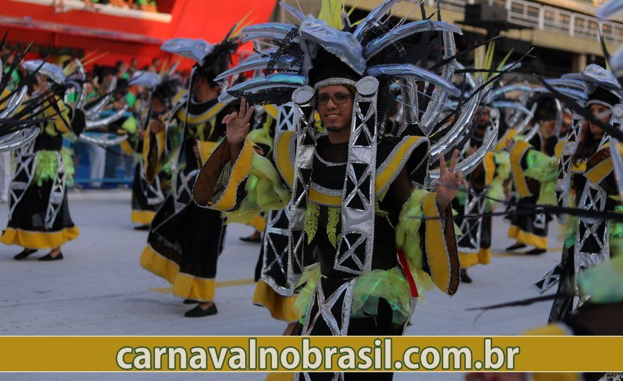 Desfile Acadêmicos do Sossego no Carnaval do Rio de Janeiro -Foto RioTur - carnavalnobrasil.com.br