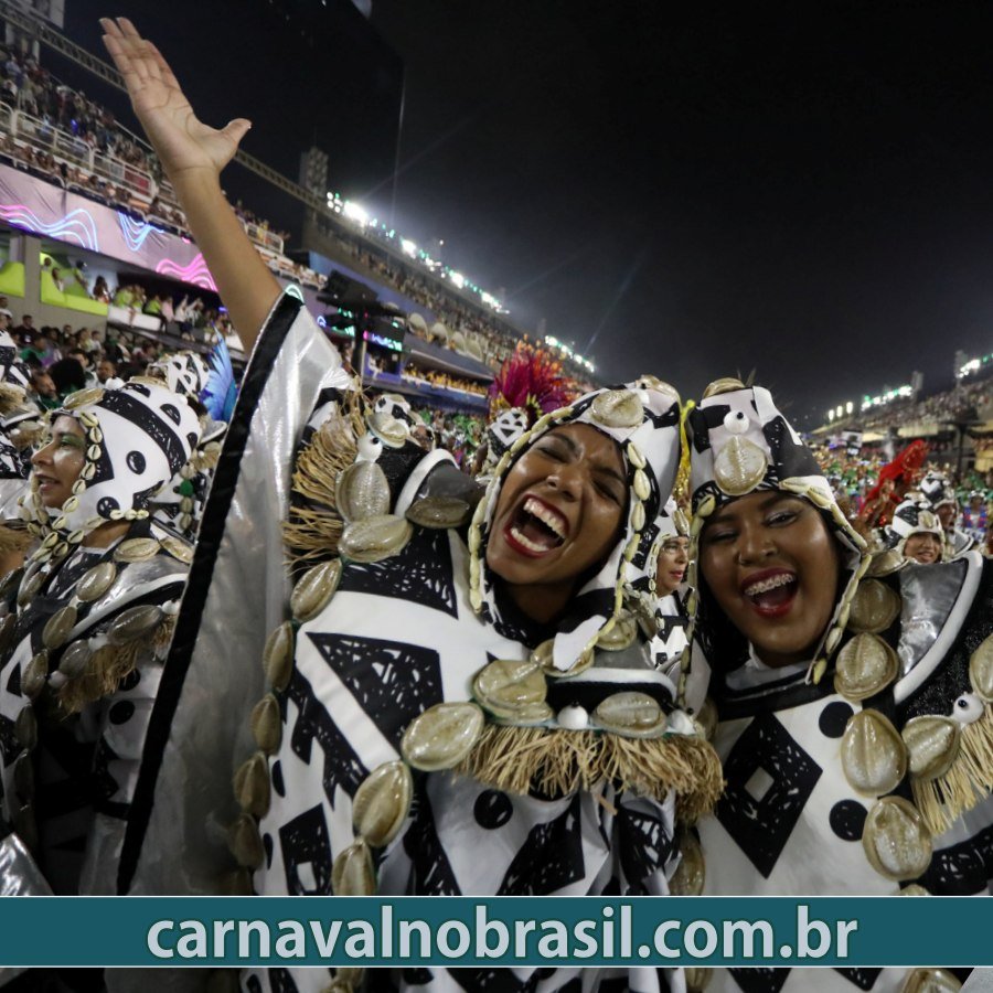 Desfile Império Serrano no Carnaval do Rio de Janeiro - Foto : RioTur - carnavalnobrasil.com.br