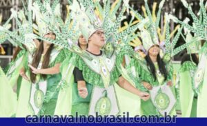 Desfile Independentes de Eucalipto no Carnaval em Vitória - carnavalnobrasil.com.br