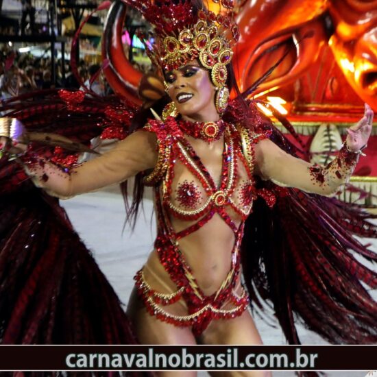 Desfile Inocentes de Belford Roxo no Carnaval do Rio de Janeiro - Foto RioTur - carnavalnobrasil.com.br