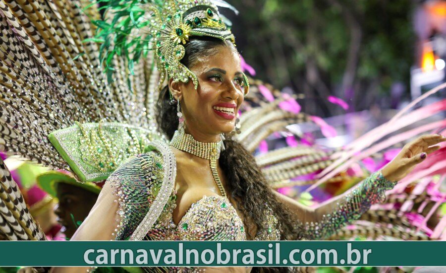 Desfile Lins Imperial no Carnaval do Rio de Janeiro - Foto RioTur - carnavalnobrasil.com.br