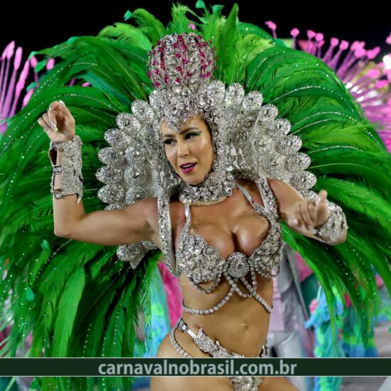 Desfile Mangueira no Carnaval 2022 do Rio de Janeiro - Fotos RioTur - carnavalnobrasil.com.br