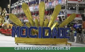 Desfile Mocidade da Praia no Carnaval de Vitória - carnavalnobrasil.com.br