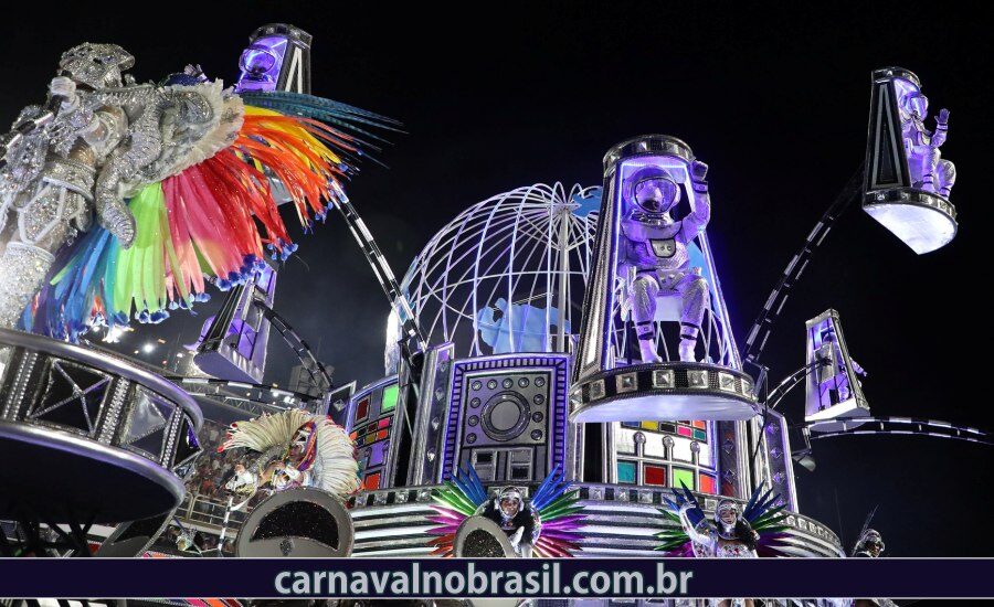 Desfile Paraíso do Tuiuti no Carnaval 2022 no Rio de Janeiro - Foto RioTur - carnavalnobrasil.com.br