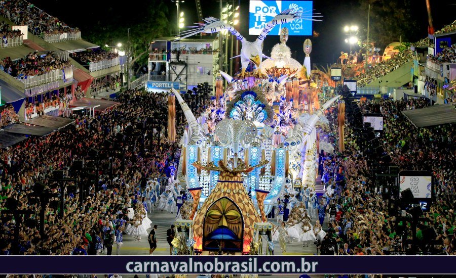 Desfile Portela no Grupo Especial do Carnaval 2022 no Rio de Janeiro