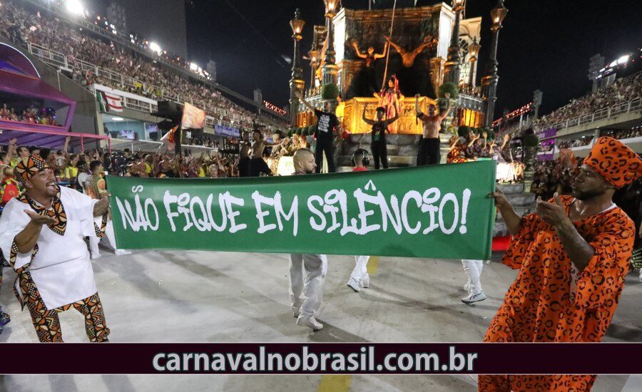 Desfile Salgueiro no Carnaval 2022 no Rio de Janeiro - Foto RioTur - carnavalnobrasil.com.br