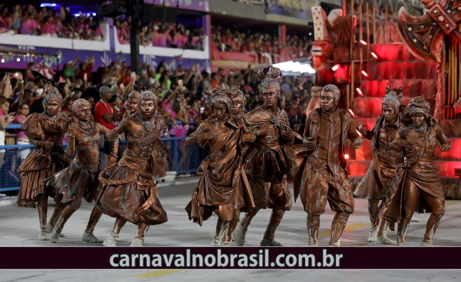Desfile Salgueiro no Carnaval 2022 no Rio de Janeiro - Foto RioTur - carnavalnobrasil.com.br