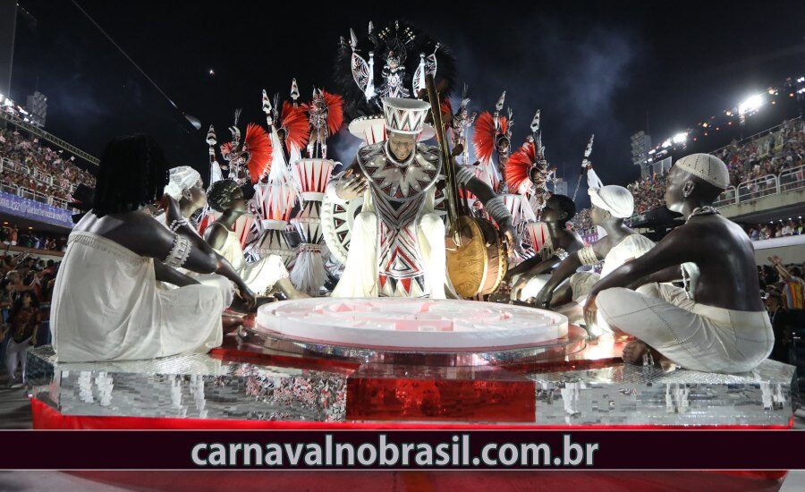 Desfile Salgueiro no Carnaval 2022 no Rio de Janeiro - Foto RioTur - carnavalnobrasil.com.br