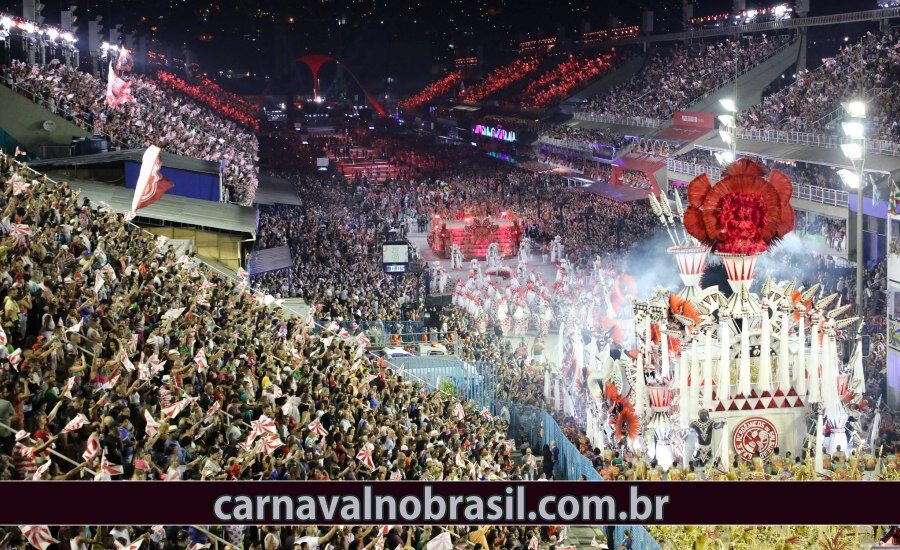 Desfile Salgueiro no Carnaval 2022 no Rio de Janeiro - Foto RioTur - carnavalnobrasil.com.br