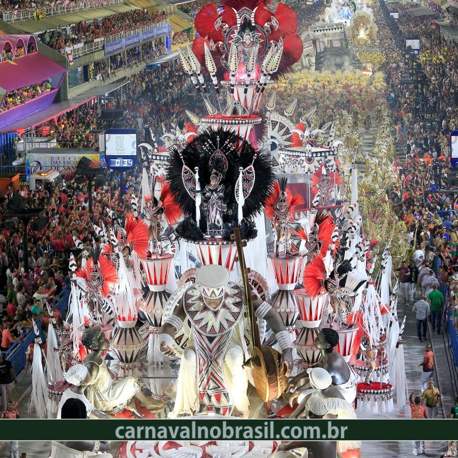 Desfile Salgueiro no Carnaval 2022 no Rio de Janeiro - Foto RioTur - carnavalnobrasil.com.br