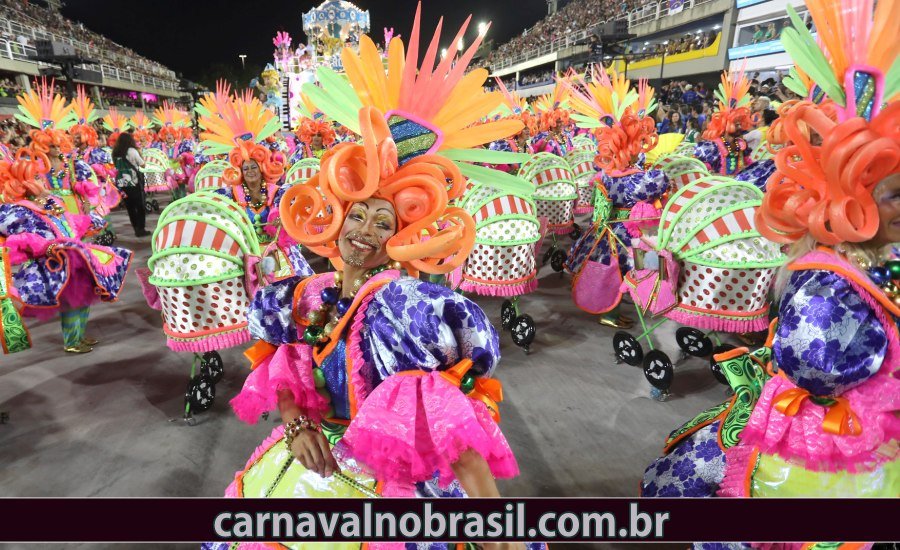 Desfile São Clemente Carnaval 2022 no Rio de Janeiro - Foto RioTur - carnavalnobrasil.com.br