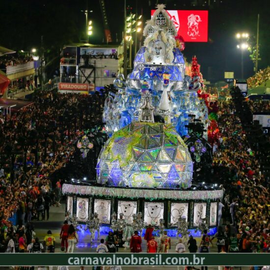 Desfile Viradouro no Carnaval 2022 no Rio de Janeiro - Foto RioTur - carnavalnobrasil.com.br