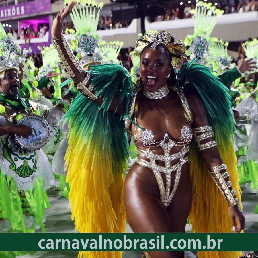 Iza no desfile da Imperatriz Leopoldinense no Carnaval 2022 do Rio de Janeiro - Foto RioTur - carnavalnobrasil.com.br