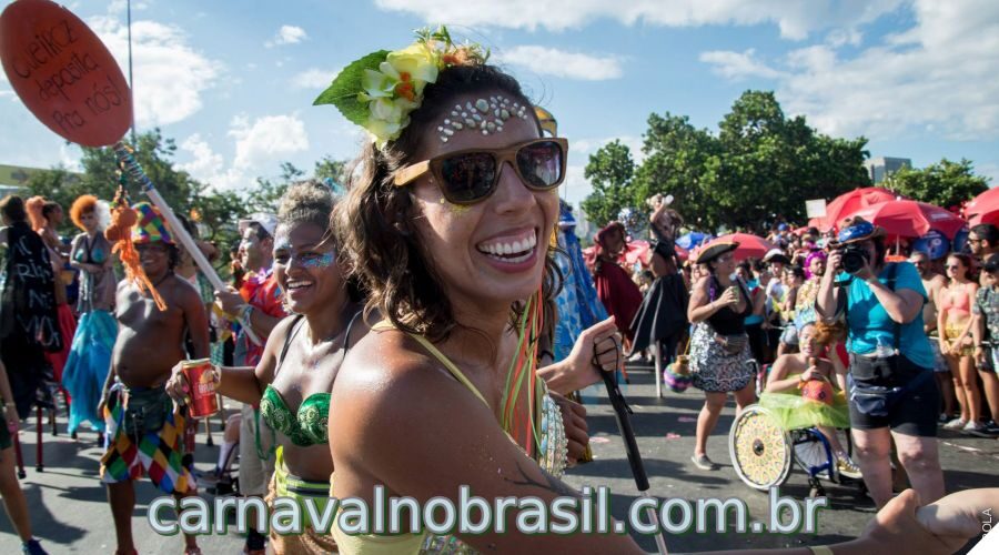 Desfile Orquestra Voadora no Aterro do Flamengo no Carnaval de Rua do Rio de Janeiro