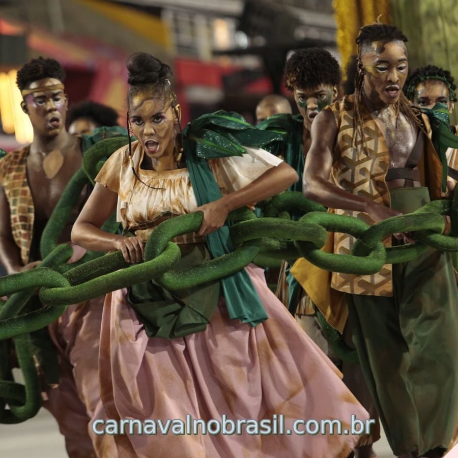 Desfile União de Jacarepaguá no Carnaval 2023 do Rio de Janeiro 