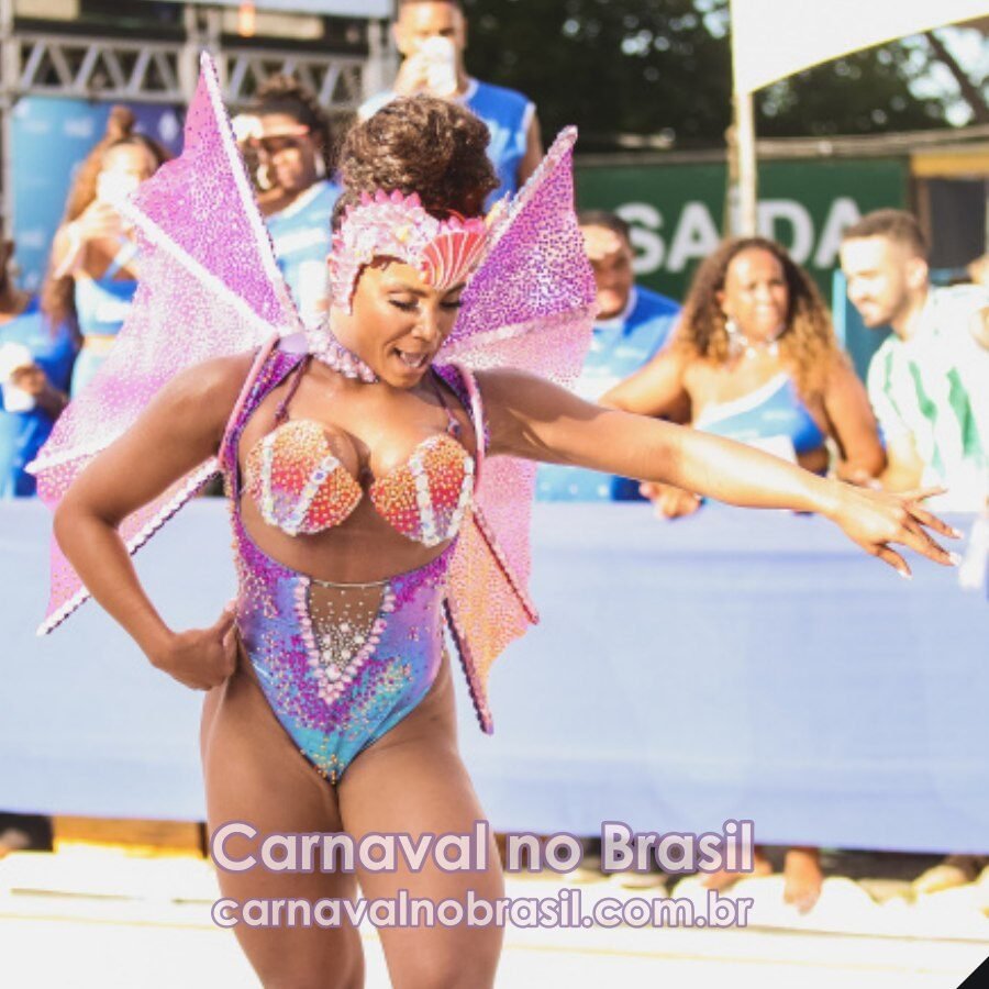 Evelyn Bastos - Vitória Carnaval 2023 : desfile Chegou O Que Faltava no Sambão do Povo