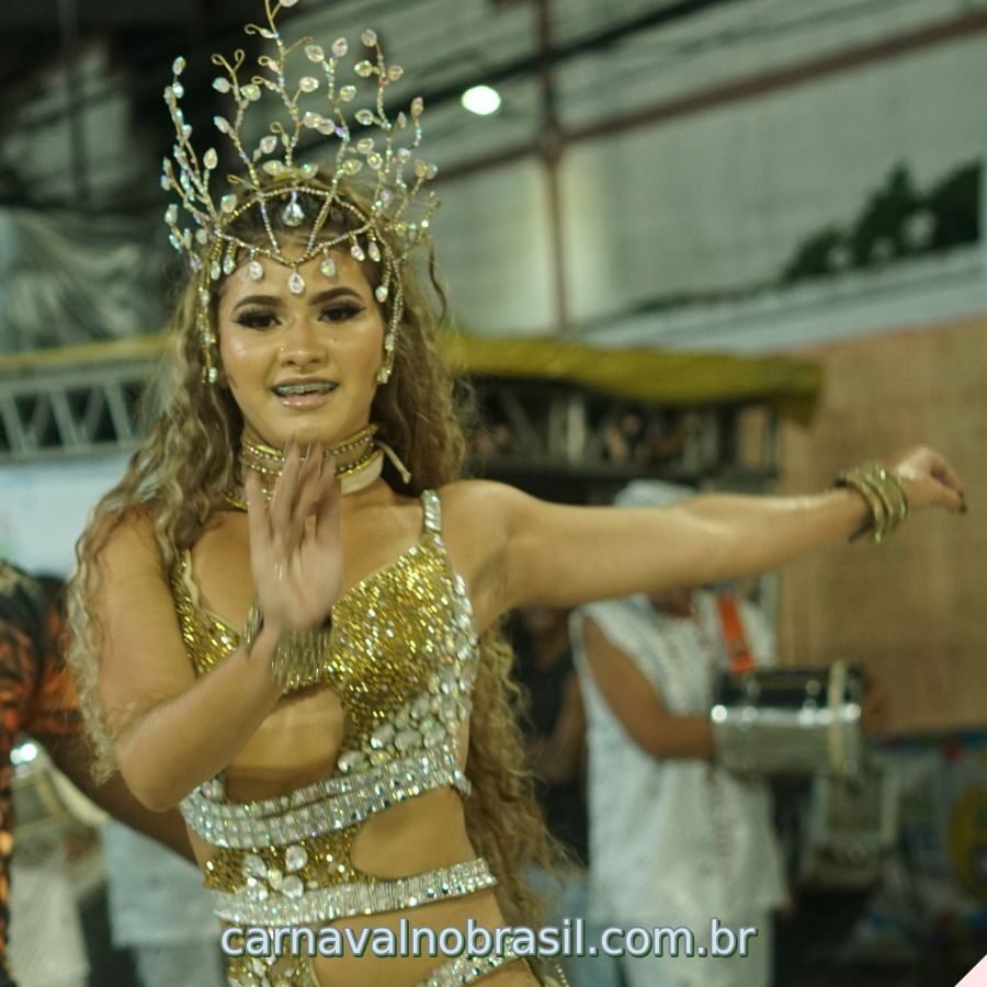 Intendente Magalhães Carnaval 2023 - Império da Rainha - Foto Aline Fonseca
