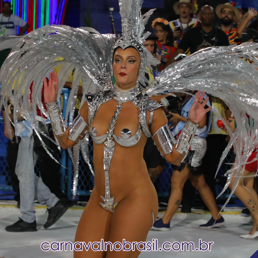 Fotos Paolla Oliveira no Carnaval 2023 do Rio de Janeiro - carnavalnobrasil.com.br