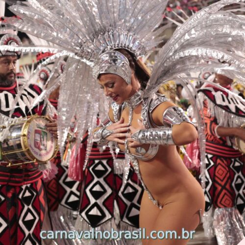 Paolla Oliveira no desfile da Grande Rio no Carnaval 2023 - Foto Gabriel Monteiro | RioTur