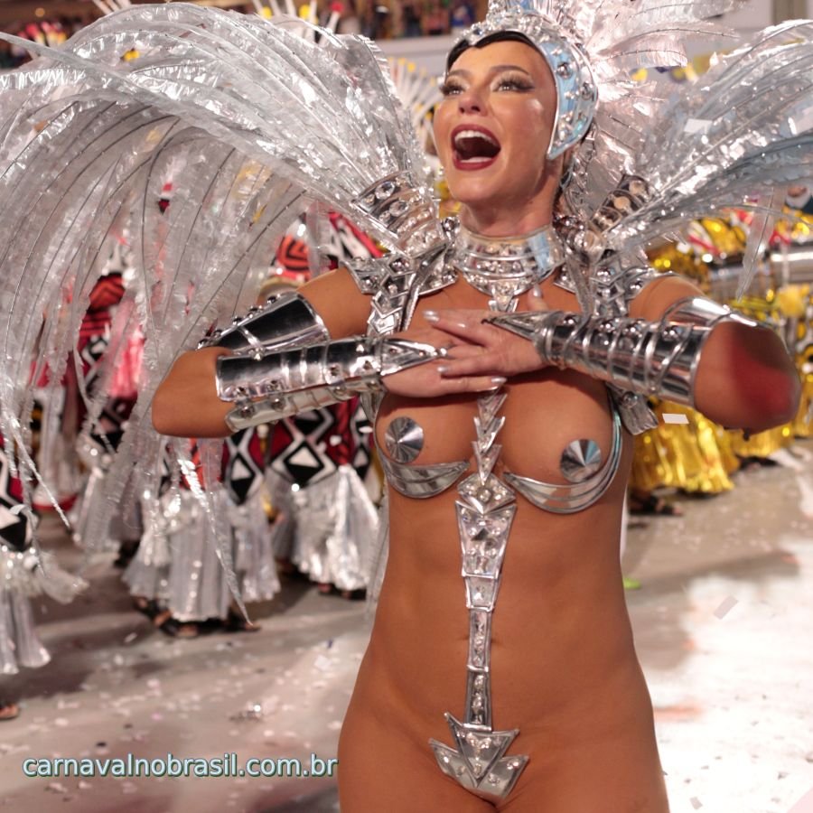 Paolla Oliveira no desfile da Grande Rio no Carnaval 2023 - Foto Gabriel Monteiro | RioTur