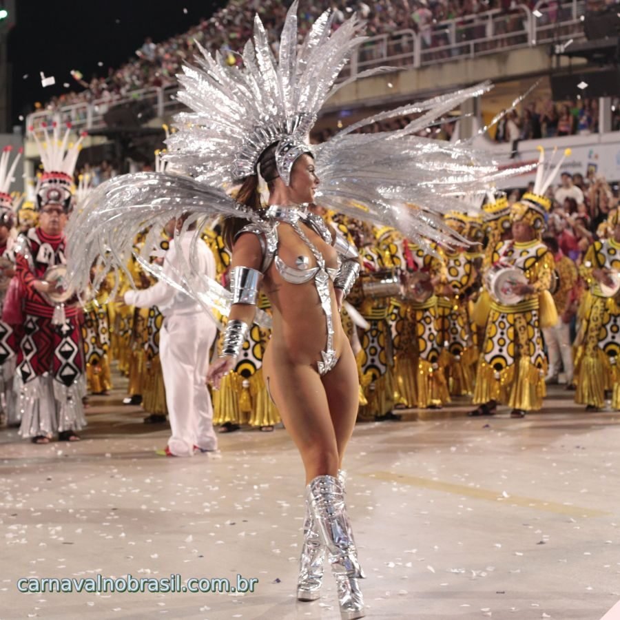 Paolla Oliveira no desfile da Grande Rio no Carnaval 2023 - Foto Gabriel Monteiro | RioTur
