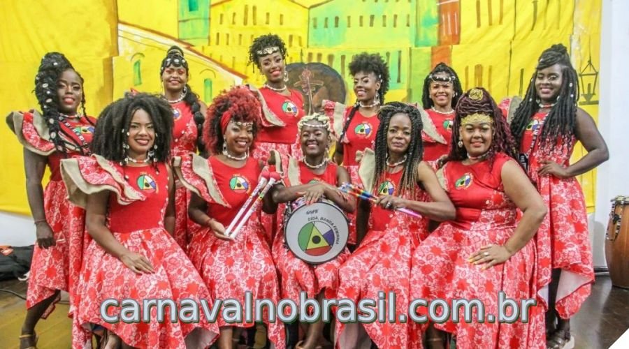 Salvador Carnaval no Circuito Osmar - desfile banda Didá Feminina