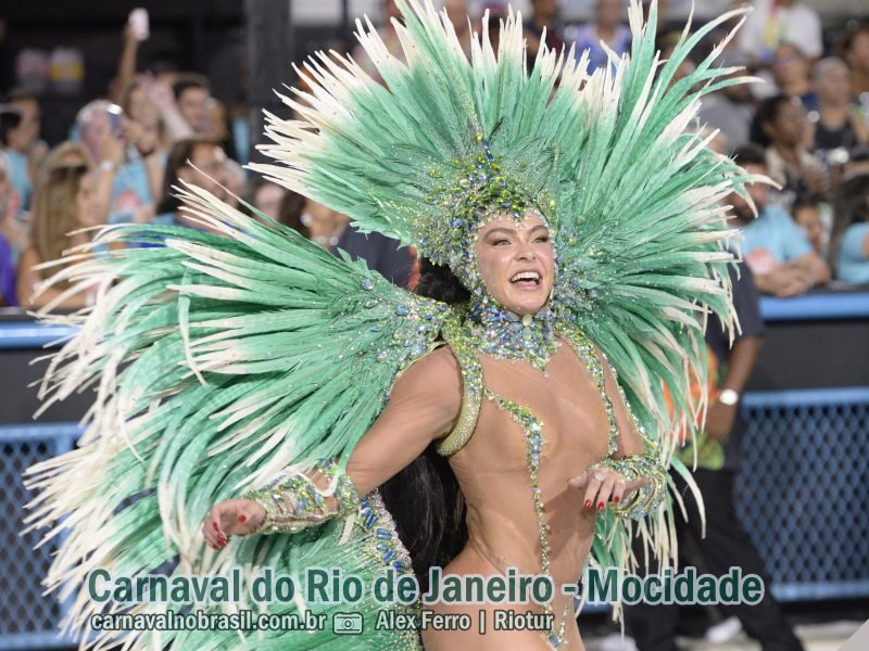 Foto Fabíola de Andrade, rainha de bateria, da Mocidade no Carnaval 2024 do Rio de Janeiro