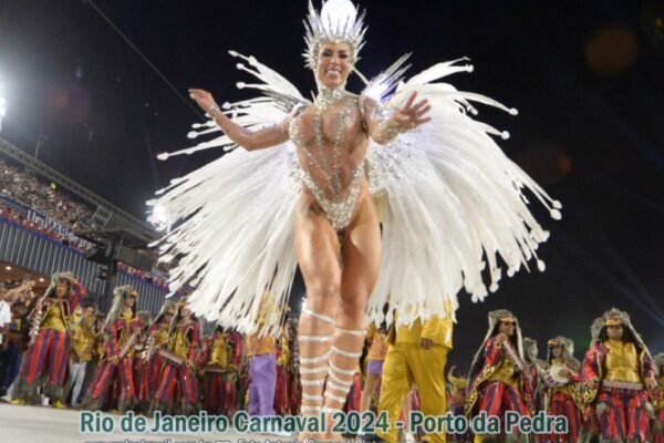 Tati Minerato no desfile Unidos do Porto da Pedra no Carnaval 2024 do Rio de Janeiro - Carnaval no Brasil
