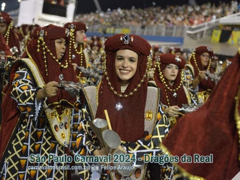 São Paulo Carnaval 2024 : desfile Dragões da Real no Sambódromo do Anhembi