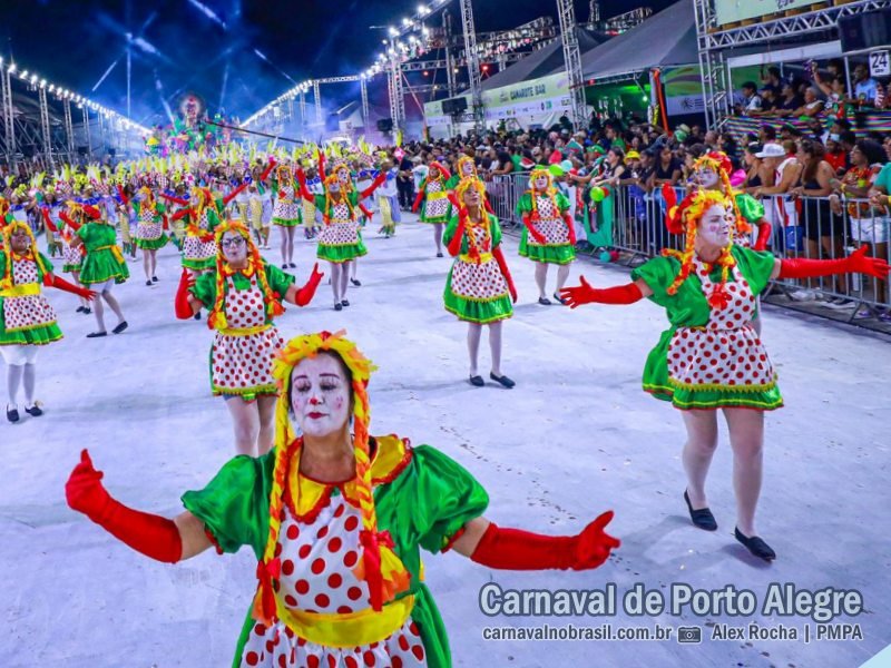 Estado Maior da Restinga desfile no Carnaval de Porto Alegre 2024