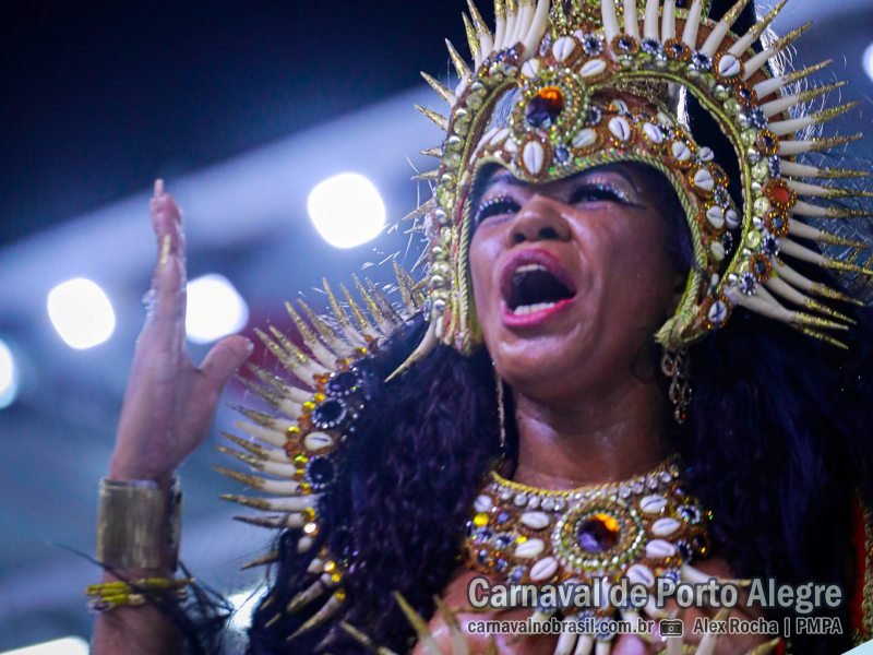 Filhos de Maria desfile no Carnaval de Porto Alegre 2024