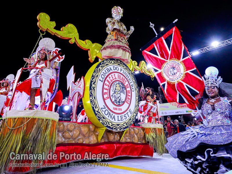Filhos de Maria desfile no Carnaval de Porto Alegre 2024