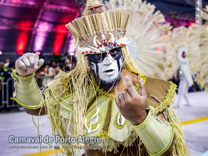 Imperadores do Samba desfile no Carnaval de Porto Alegre 2024