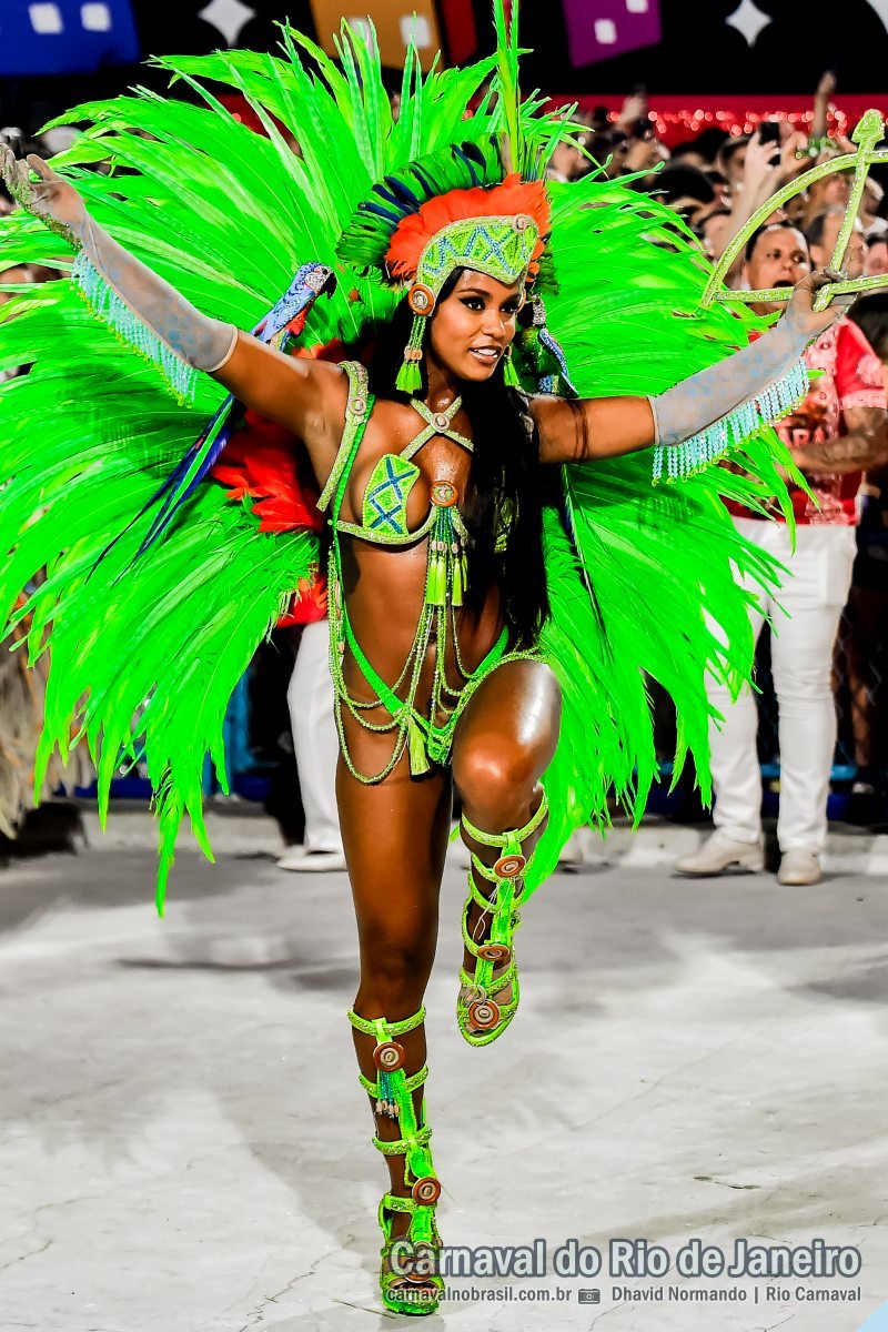 Foto Rebecca - musa do Salgueiro no Carnaval 2024 do Rio de Janeiro