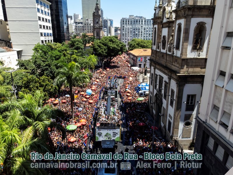 Rio de Janeiro Carnaval de Rua 2024 : fotos Bloco do Bola Preta 