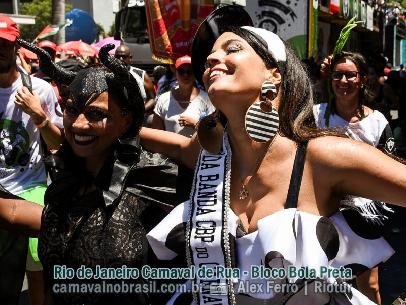 Rio de Janeiro Carnaval de Rua 2024 : fotos Bloco do Bola Preta 