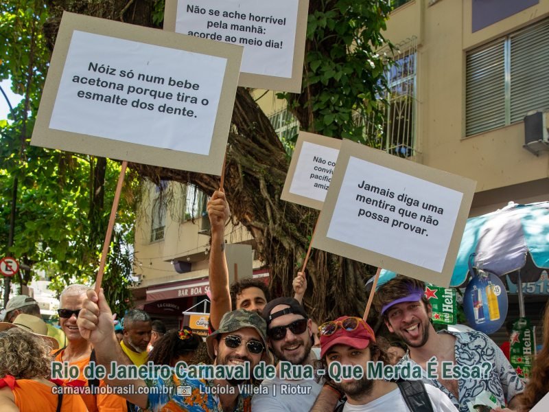 Rio de Janeiro Carnaval de Rua 2024 : fotos bloco Que Merda É Essa ?